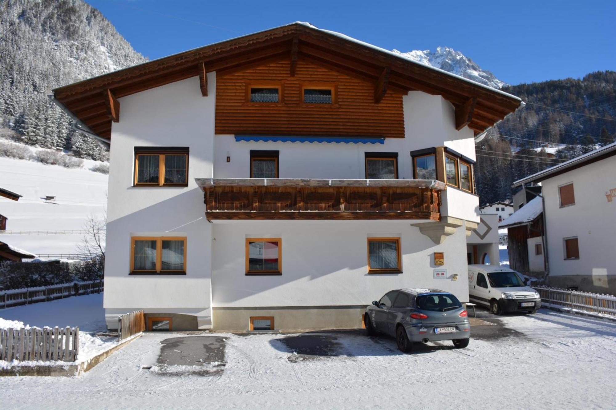 Haus Schimpfoessl Apartment Флирш Екстериор снимка