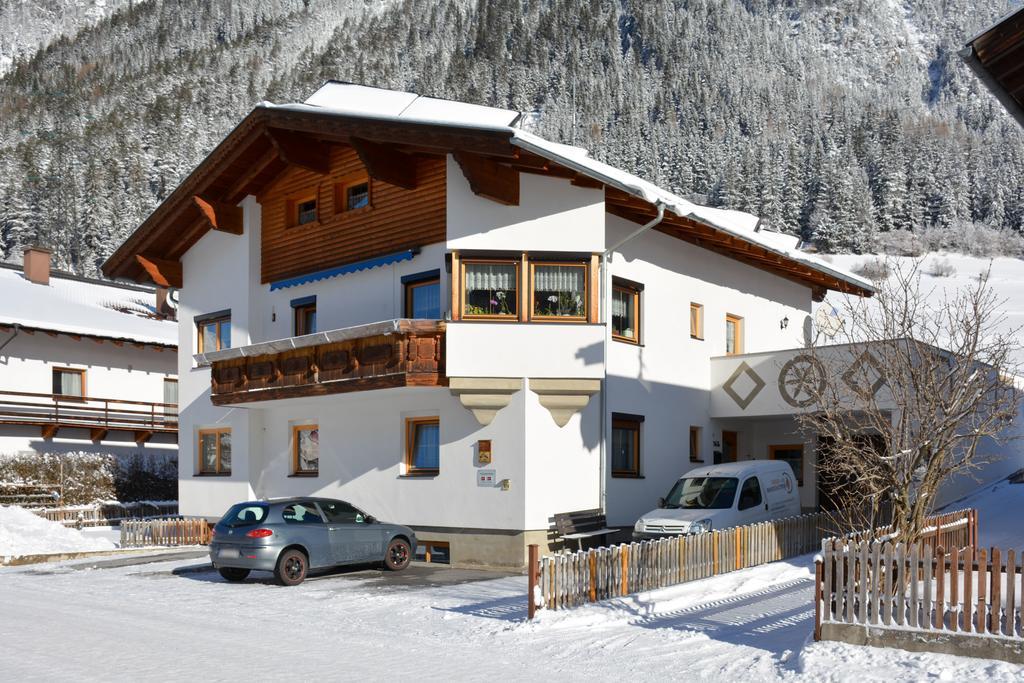 Haus Schimpfoessl Apartment Флирш Екстериор снимка